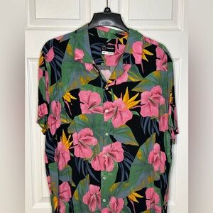 Button up Hawaiian shirt